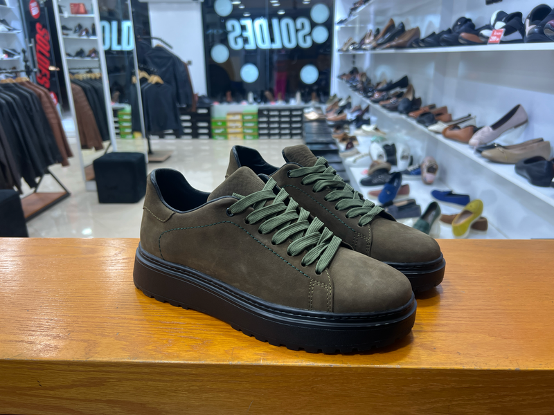 AURORA EN CUIR NUBUCK VERT