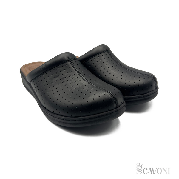 Sabot en cuir noir réf 603