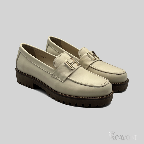 Mocassin en cuir beige réf 133