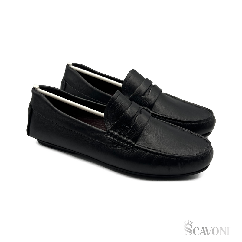 Mocassin en cuir noir réf 004