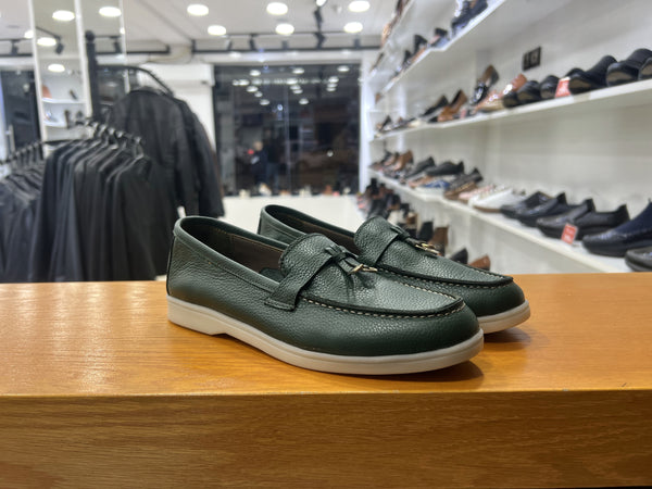 Mocassin en cuir vert réf 101