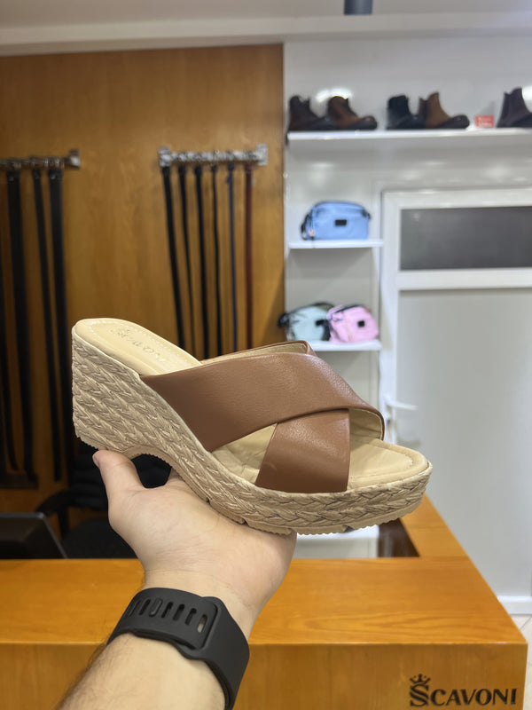 Sandale en cuir camelle réf 24