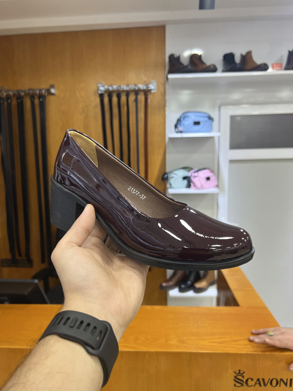 Escarpin demi talon en cuir démasquable bordeau réf 21377