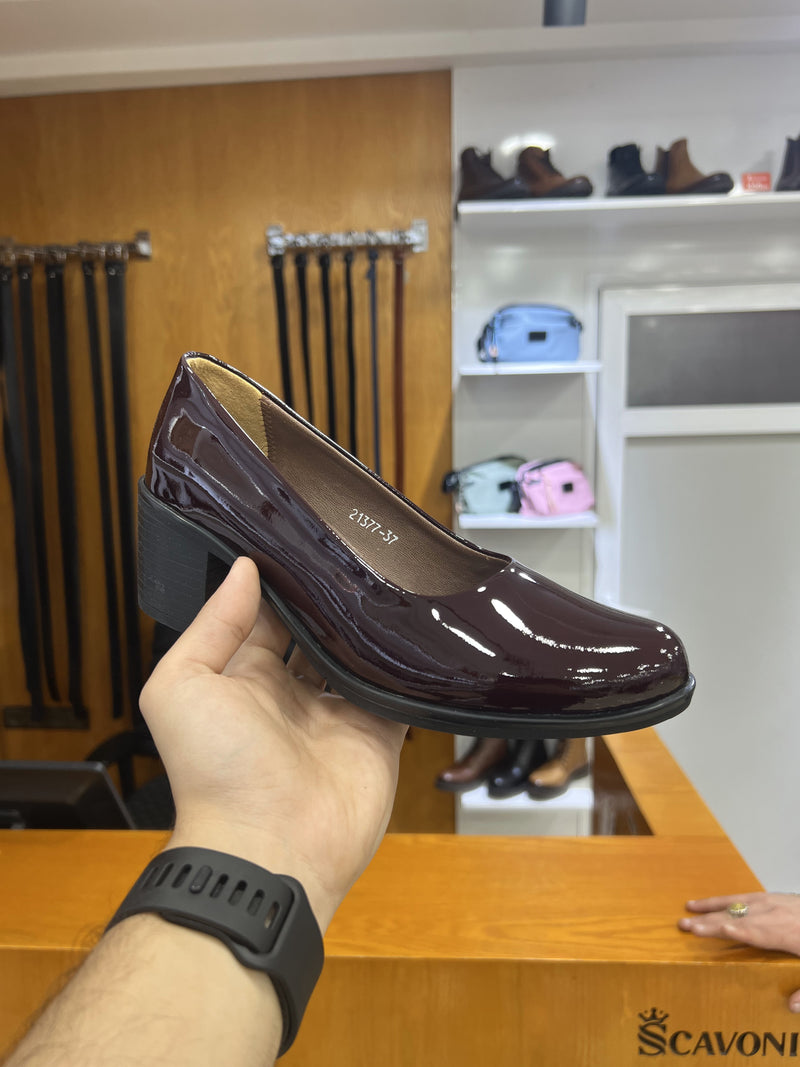 Escarpin demi talon en cuir démasquable bordeau réf 21377
